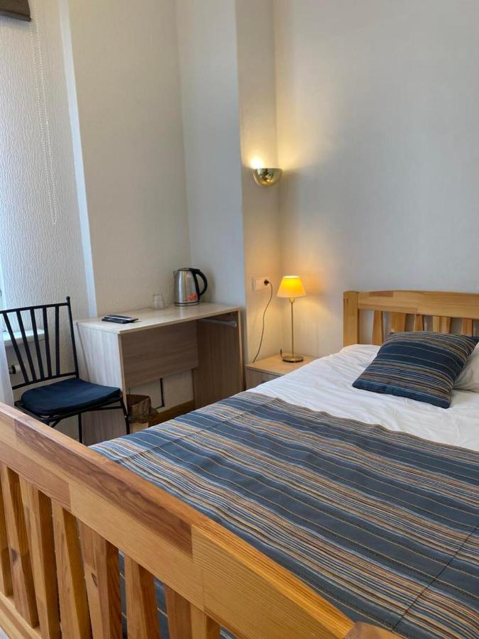 Aquamarine Hotel - Lauluvaeljak タリン エクステリア 写真