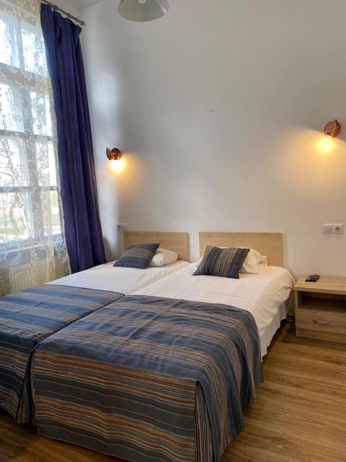Aquamarine Hotel - Lauluvaeljak タリン エクステリア 写真