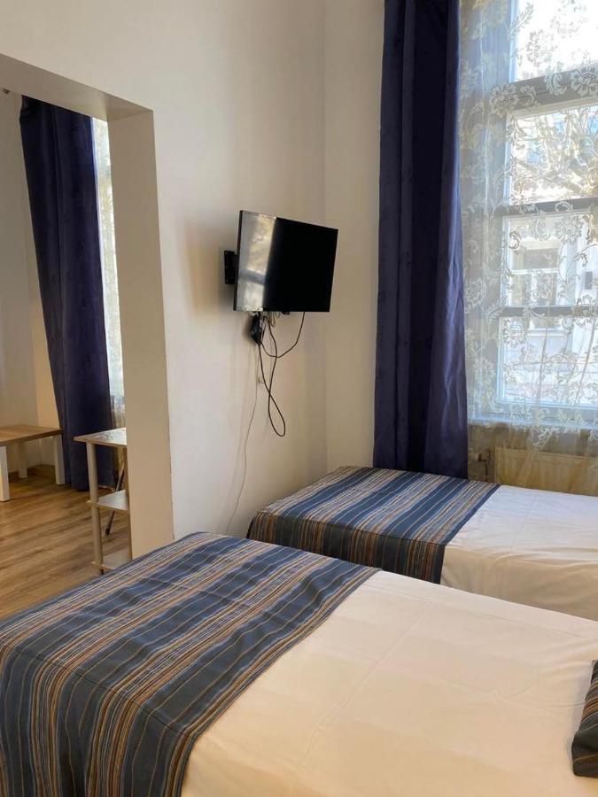 Aquamarine Hotel - Lauluvaeljak タリン エクステリア 写真