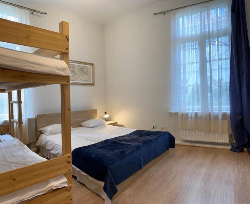 Aquamarine Hotel - Lauluvaeljak タリン エクステリア 写真